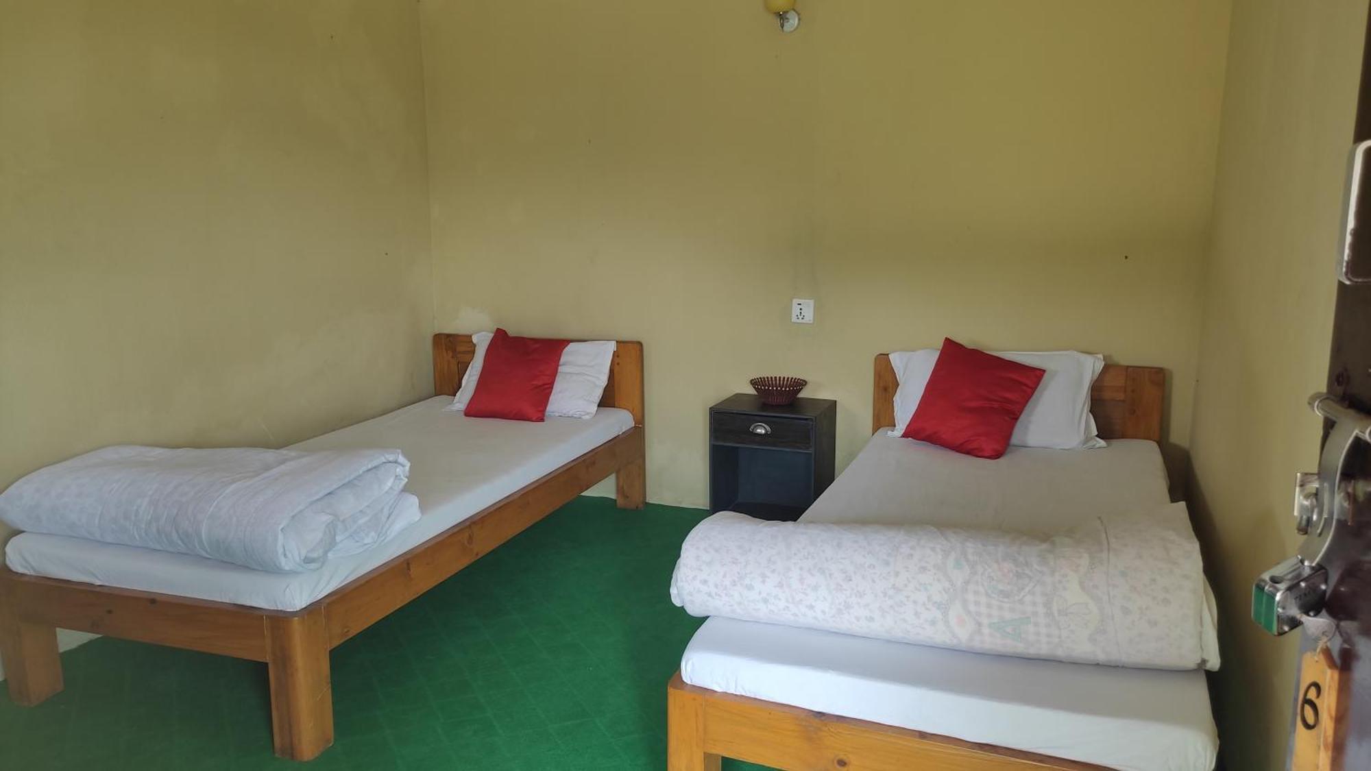 Peace Guesthouse Cottage Pokhara Luaran gambar